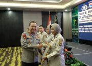 Rakernis Biddokkes 2024, Kasi Dokkes Polres Loteng Terima Penghargaan Dari Kapolda NTB