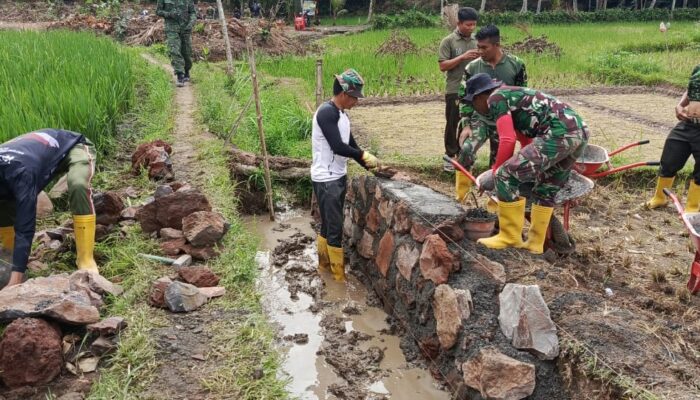 TMMD Program Terpadu TNI dan Pemerintah Daerah untuk Percepatan Pembangunan di Lombok Timur.