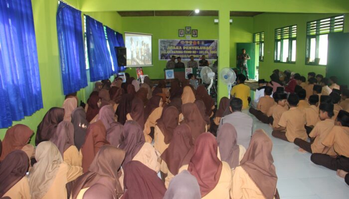 Kodim 1615/Lotim Gelar Kegiatan Non Fisik Di Ponpes Almajidiyah Desa Kesik.