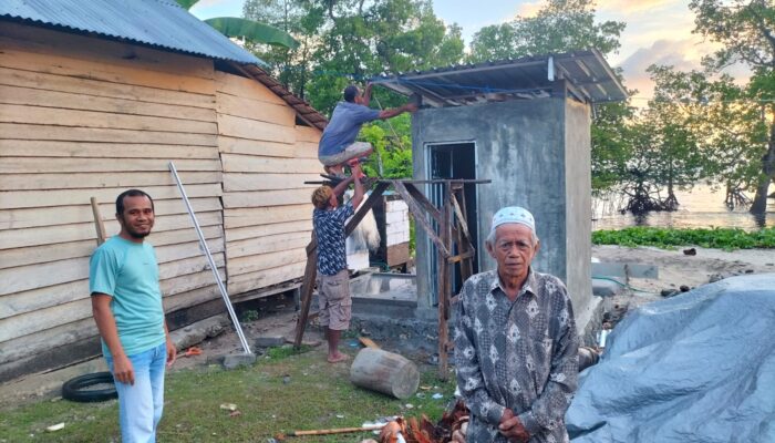 Sekdes Pangalasiang Kec. Sojol , Terima Kasih Atas Bantuan Dinas ( Perkimtan ) Sulawesi Tengah Bantu 9 Yunit WC.