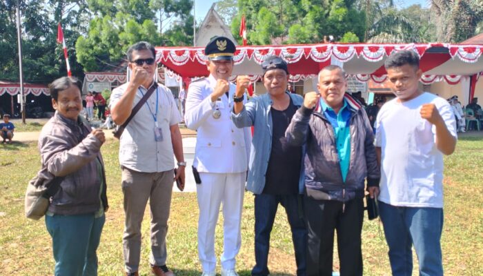 Camat Angkola Selatan Dody Kurniawan SAP.MM Pimpin Upacara Peringatan HUT RI Ke-79.