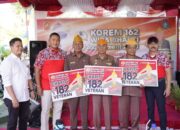 Senyum Sumringah Veteran Dapatkan Hadiah Saat Tournamen Golf Piala Danrem 162/WB