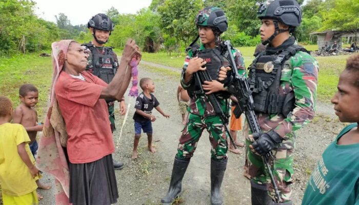 Tugas Pengamanan Papua Wujud TNI Laksanakan Inpres NO 9 Tahun 2020 Untuk Kesejahteraan Rakyat Papua