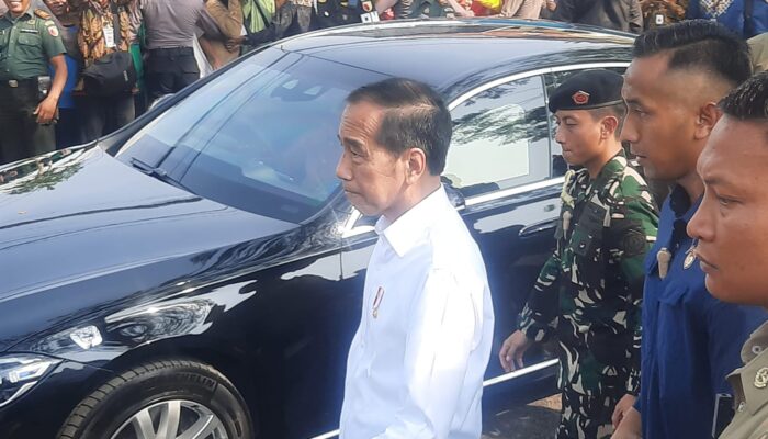 Presiden Jokowi Berkunjung ke Pasar Dukuh Kupang, Surabaya, Jawa Timur