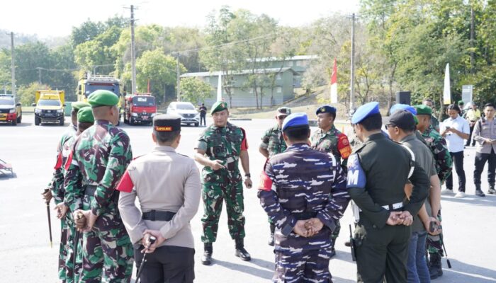 Brigjen TNI Agus Bhakti Pimpin Apel Kesiapan Pengamanan VVIP untuk Kunjungan Kerja Presiden RI di Sumbawa Barat