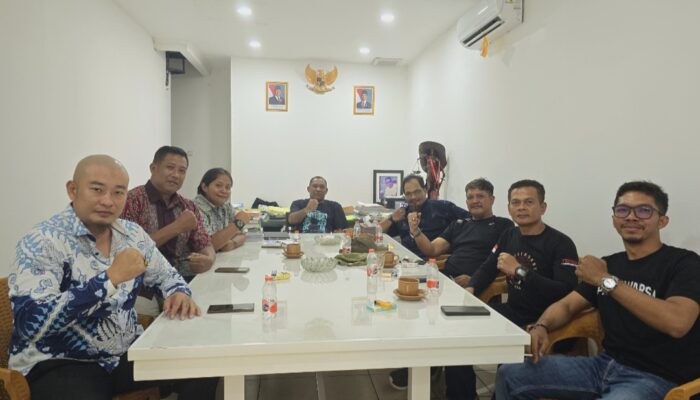 Rapat Terbatas membahas Milad ke 4 club mobil ” Terrano Lovers Indonesia “