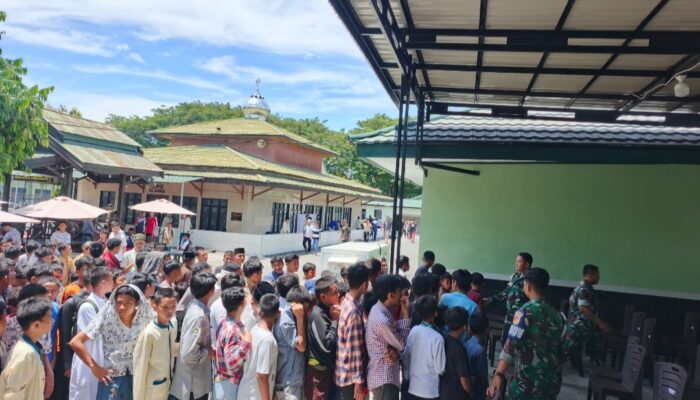 Korem 132/Tadulako Gelar Sholat Jumat dan Berbagi Berkah Bertema “Keutamaan Bulan Muharram”