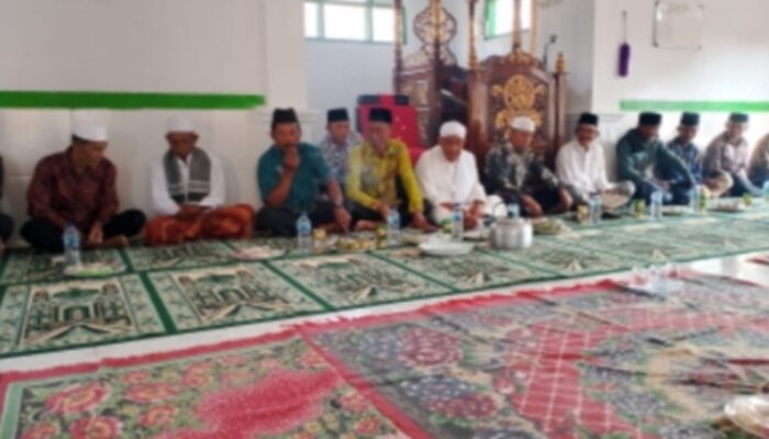 Masyarakat Pedukuhan Pekon Tanjung Begelung Peringati Maulud Nabi.