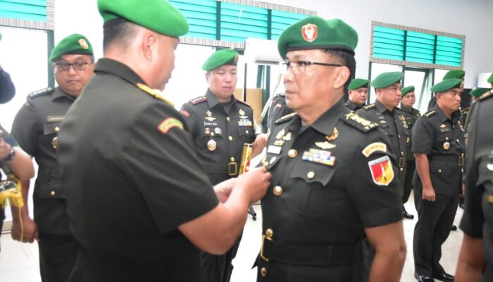 Danrem 132/Tdl Pimpin Serah Terima dan Penyerahan Jabatan di Lingkungan Korem 132/Tdl.