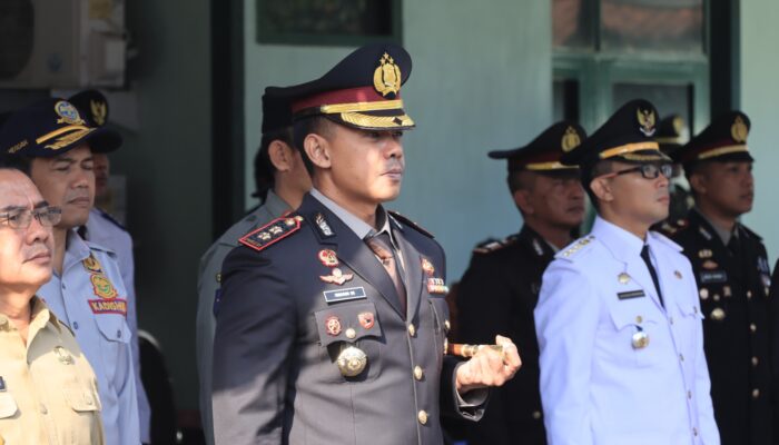 Kapolres Loteng Hadiri Upacara Peringatan HUT TNI Ke-79 di Kodim 1620/Loteng.