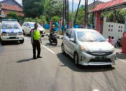 Melintas jalan searah, 2 anak perempuan pengendara roda 2 tertabrak truk tangki.