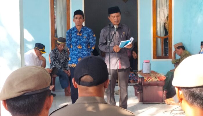 PJ. bupati Donggala Moh.Rifani,S.Sos. M.Si, Di Wakili Camat Labuan Arifin, SP, Lepas Jenazah ALM Haerollah Yoge Di Desa Labuan Salumbone