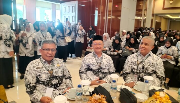 Kepsek SMK Negeri 1 Banawa Slamat Indradi, SPd. M.Pd. Turut Hadir HUT PGRI Ke 79 Tahun 2024 , Dengan Meriah Dan Sukses