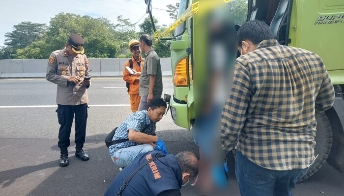 Sedang lakukan kegiatan, Petugas kebersihan Tol Semarang-Solo temukan pengendara Gantung diri.