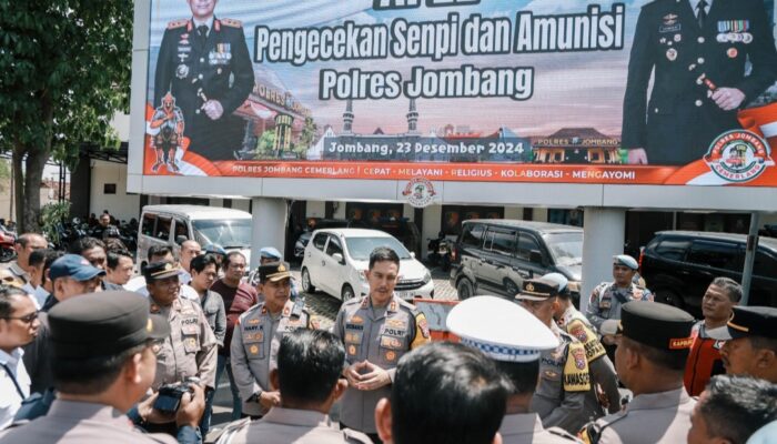 Antisipasi Penyalahgunaan, Kapolres Jombang Periksa 92 Senpi Anggotanya