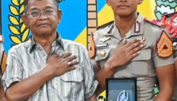 Taruna AKPOL Silaturahmi Bersama Gubernur Sulteng H.Rusdy Mastura, Gubernur, Berharap Putra Daerah Sulteng Bisa Jadi Kapolri.