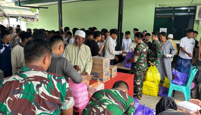 Korem 132/Tdl Gelar Sholat Jumat dan Berbagi Berkah: Pentingnya Ilmu Agama