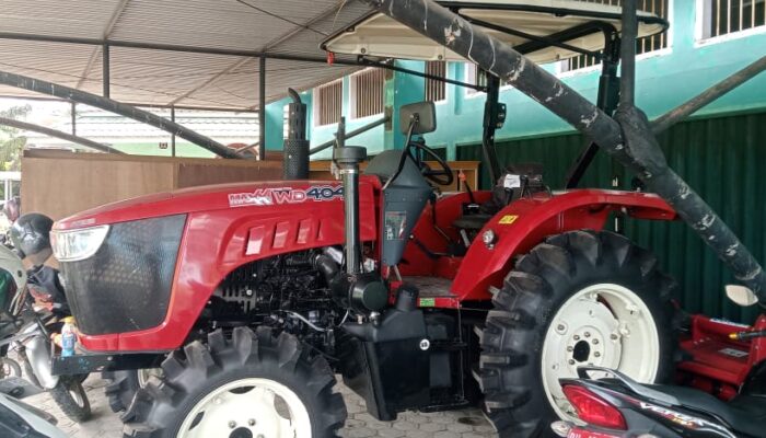 Keberadaan Traktor Roda Empat Di Dinas TPH Muaro Jambi Dipertanyakan