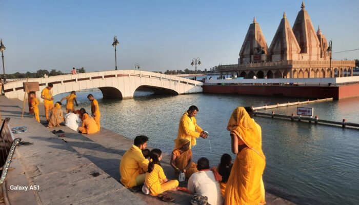 Perjalanan Suci Tirthayatra ke Barathavarsa India