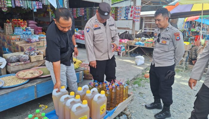 Kabag Ops Polres Touna Pimpin Sidak Harga Sembako Di Pasar Sore Dondo