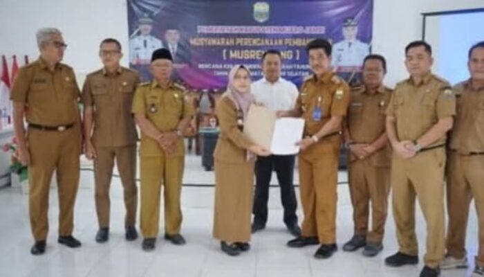 Penjabat Bupati Kabupaten Muaro Jambi Drs. Raden Najmi Menghadiri dan Membuka Kegiatan MUSRENBANG Daerah Tingkat Kecamatan Bahar Selatan.