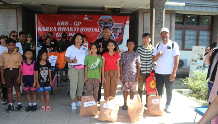 Gandeng Gatriwara dan Ormas, Kesbangpol Bali Salurkan Bantuan bagi Veteran dan Keluarga Kurang Mampu