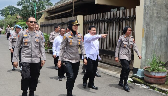 Sambangi Balai Desa Bener, Kapolres Semarang Dengarkan Beragam Curhatan Warga.