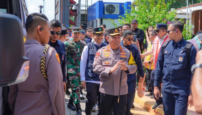 Polri Lepas Flag Off One Way Nasional Arus Balik Lebaran 2025 di KM 414 Sampai KM 70 Hari Ini